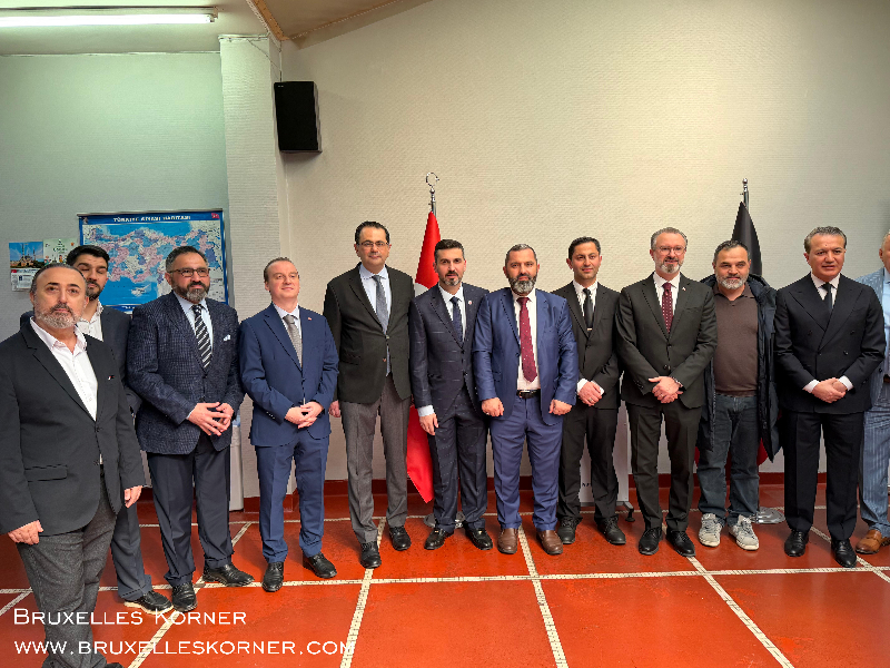 Brüksel’de Bayram Buluşması Belçika Diyanet Vakfı’nın geleneksel bayramlaşma töreni geniş katılımla gerçekleşti