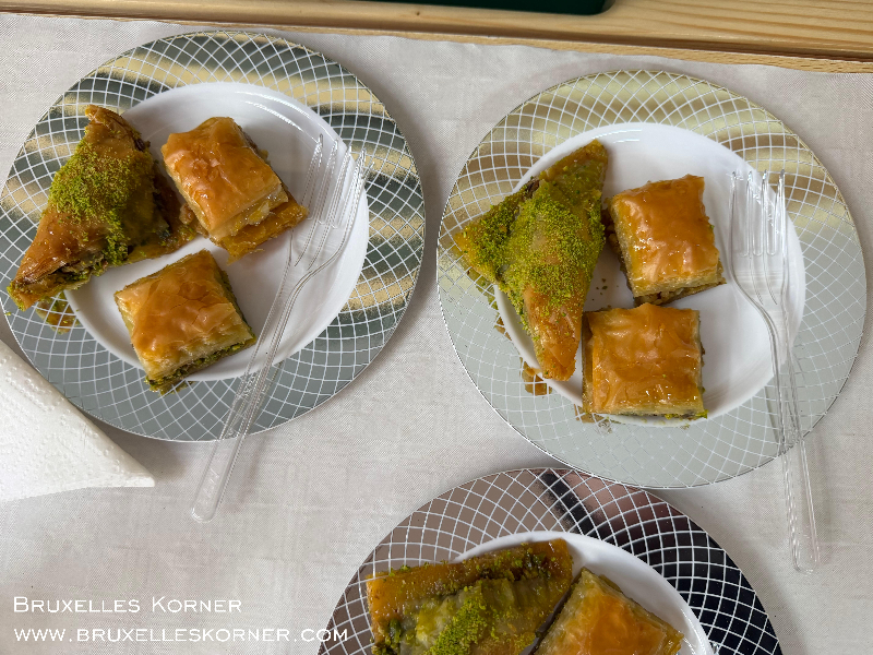 Brüksel’de Bayram Buluşması Belçika Diyanet Vakfı’nın geleneksel bayramlaşma töreni geniş katılımla gerçekleşti