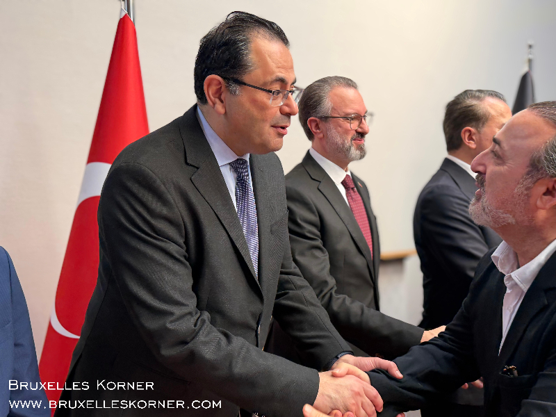 Brüksel’de Bayram Buluşması Belçika Diyanet Vakfı’nın geleneksel bayramlaşma töreni geniş katılımla gerçekleşti