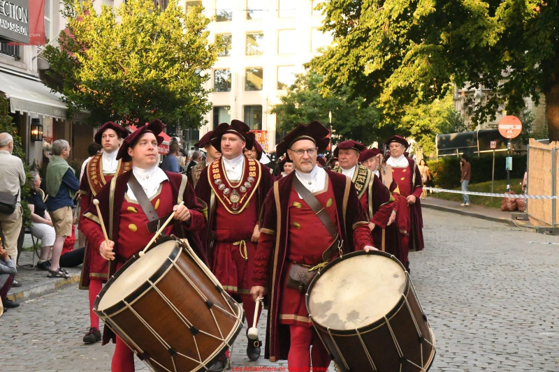 Brüksel Ommegang'ı: Kafelerin ve Brasserielerin Ardındaki Belçika'nın En Eski Geleneklerinden Birinin Hikâyesi