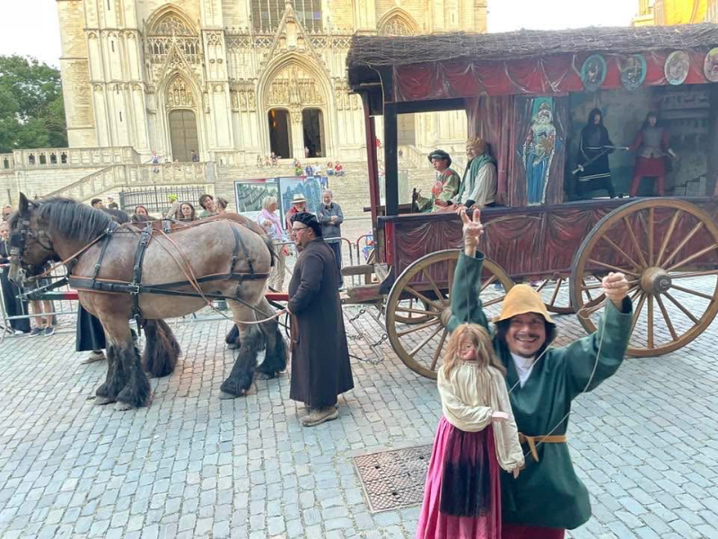 Brüksel Ommegang'ı: Kafelerin ve Brasserielerin Ardındaki Belçika'nın En Eski Geleneklerinden Birinin Hikâyesi