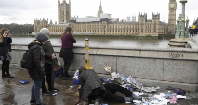 Londra'da terör saldırısında 4 kişi öldü, 20 kişi yaralandı