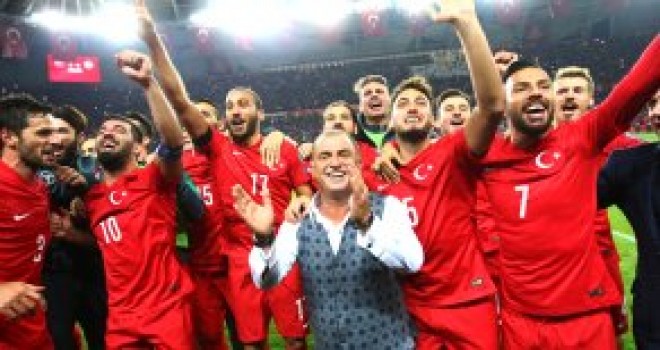 Türkiye EURO 2016'da Hırvatistan'la Karşılaşacak