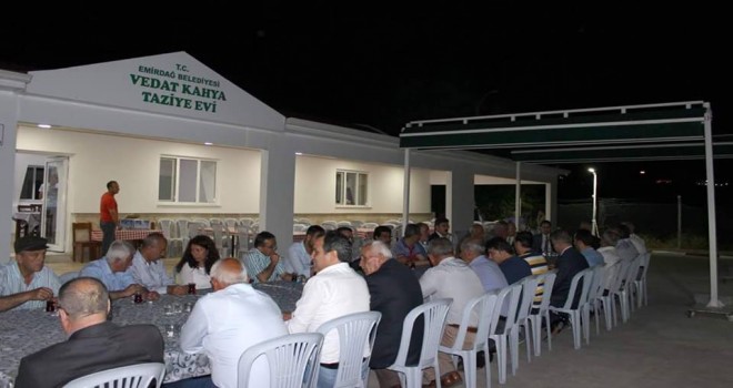 BELÇIKA'DAKİ EMİRDAĞ YARDIMLAŞMA VE DAYANIŞMA DERNEĞİ (EYAD) EMİRDAĞ BELEDİYESİ VEDAT KAHYA TAZİYE EVİNDE İFTAR YEMEĞİ VERDİ