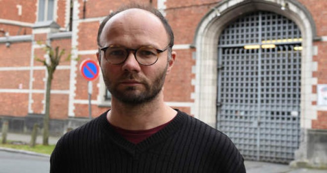 Cezaevi müdürü gardiyanların yerini aldı: ‘Pislik, koku ve parmaklıklar arkasındaki çocuklar... İğrenç’