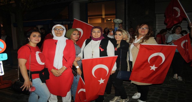 Brüksel’de 15 Temmuz şehitlerinin anma töreni düzenlendi