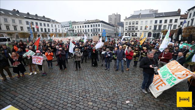 Brüksel'de çiftçilerden protesto