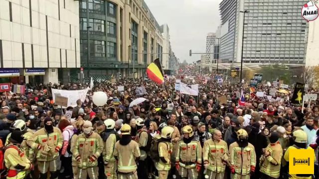 Brüksel'de 8000 bin kişi sıkılaştırılan Kovid-19 tedbirlerini protesto etti