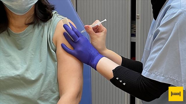 Belçika meclisi zorunlu aşılamayı gündemine alıyor