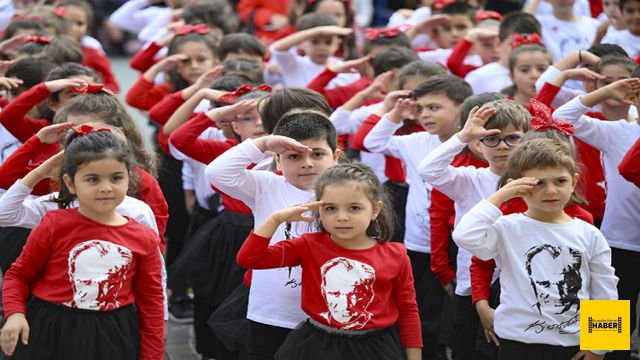 Cumhuriyet'in 100. yılı coşkuyla kutlanıyor
