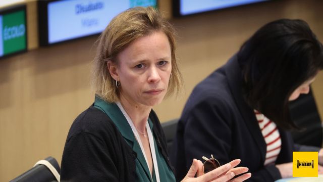 Eğitim bakanı Caroline Désir'in kabinesinde 50 paket kokain ele geçirildi