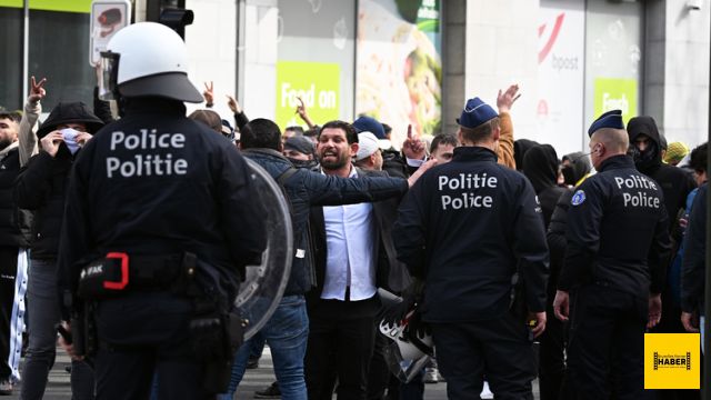 Terör örgütü PKK yandaşları Avrupa Parlamentosu önünde taşkınlık yaptı