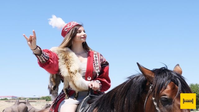 İki bin yıldır Türk sembolü : BOZKURT