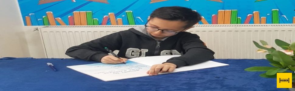 10 YAŞINDA İLK ÖYKÜ KİTABINI YAYINLANDI