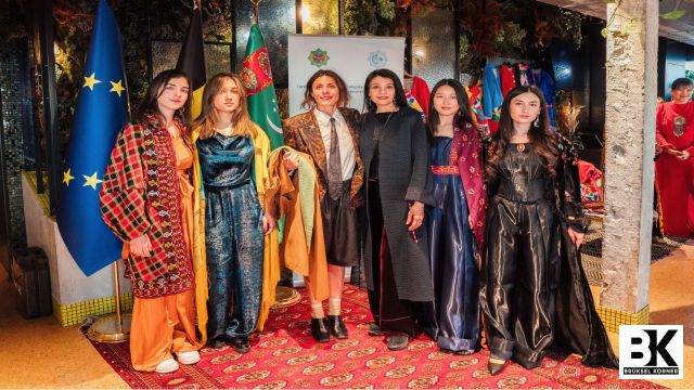 Turkmen cultural event in Brussels and fashion show during the independence day