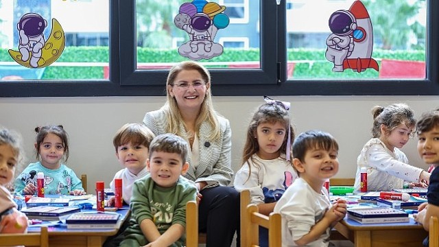 Bakırköy’de Muzaffer İzgü Gündüz Çocuk Bakımevi Açıldı