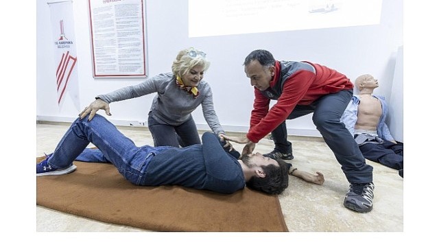 Karşıyaka Afet Gönüllüleri’nde 3. dönem başlıyor!