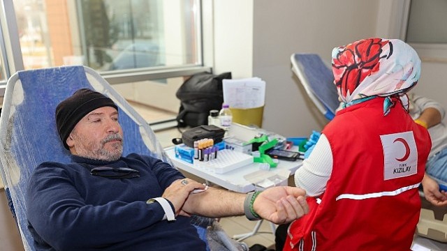 Selçuklu Belediyesi Personeli ve Vatandaşlardan Kan Bağışı Kampanyasına Destek