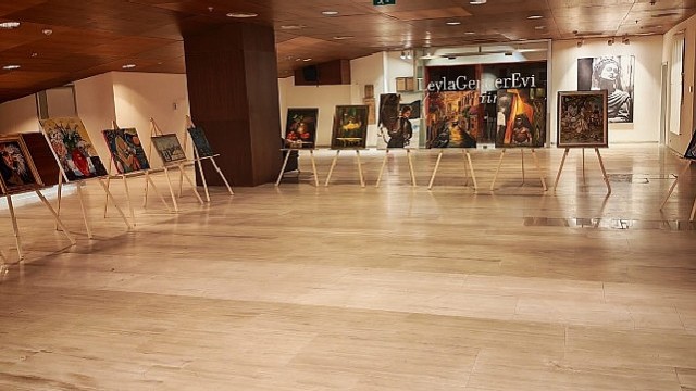 Bakırköy’de Kursiyerlerden Karma Resim Sergisi