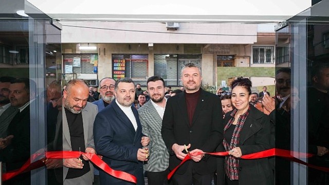 Başkan Görkem Duman, Buca Yardımlaşma Derneği 'nin açılışını gerçekleştirdi