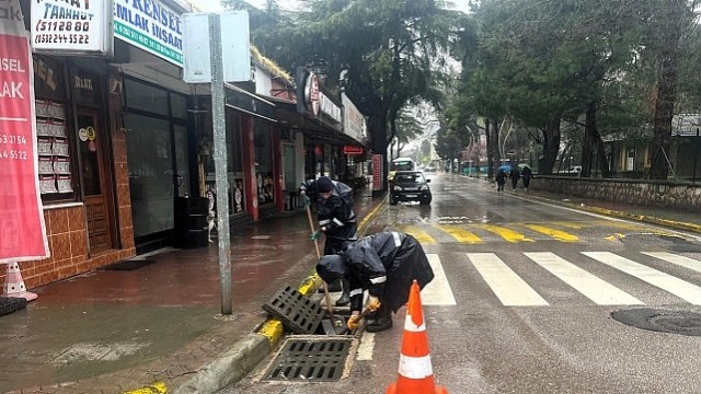 Büyükşehir, su baskını ve taşkın riskine karşı sahada