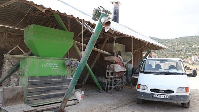 Büyükşehir tarımsal ekipman destekleri ile üreticilerin yüzünü güldürüyor