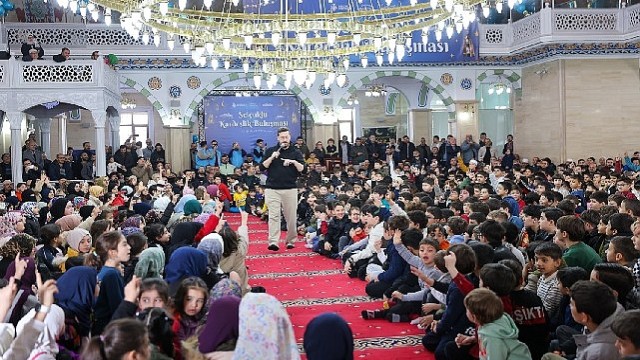 Selçuklu’da Sertaç Abi çocuklarla ’Kardeşlik Buluşması’nda bir araya geldi