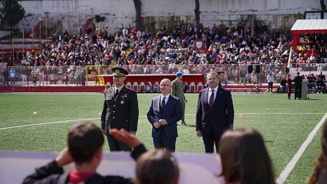 Ayvalık’ta 23 Nisan Coşkusu