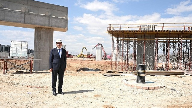 Başkan Altay İnşası Süren TÜMOSAN Kavşağı’nda İncelemelerde Bulundu