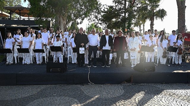 Kemer’de ”Yaza merhaba konseri”