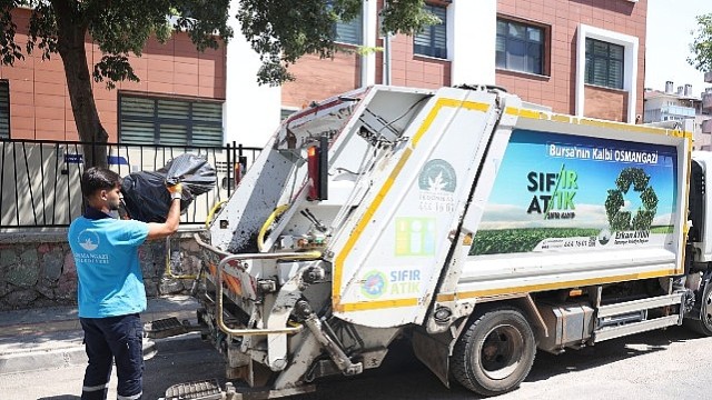 Osmangazi’de Çöp Evden 2,5 Ton Geri Dönüşüm Atığı Çıkarıldı