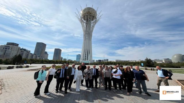 Astana vue depuis Bayterek : entre mythologie des steppes et nouveau Kurultai