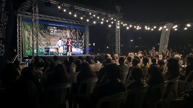 Gebze Kütüphanesi, “Mecnun Çevrim Dışı” ile renklendi