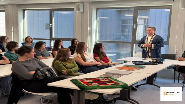 Le Kazakhstan fait découvrir sa « Nation de lecteurs » aux étudiants belges : à Mons, la littérature devient un pont entre les cultures