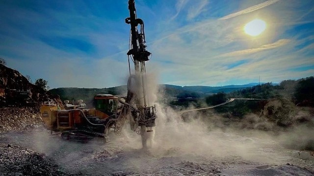 Taştan asfalta uzanan dev üretim