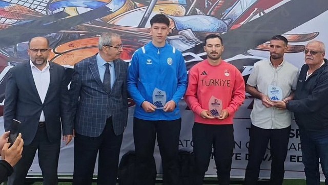 Bisikletçimize Konya ASKF’den “Yılın Sporcusu” Ödülü