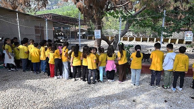Hayvanları Koruma Günü’nde miniklerden anlamlı ziyaret