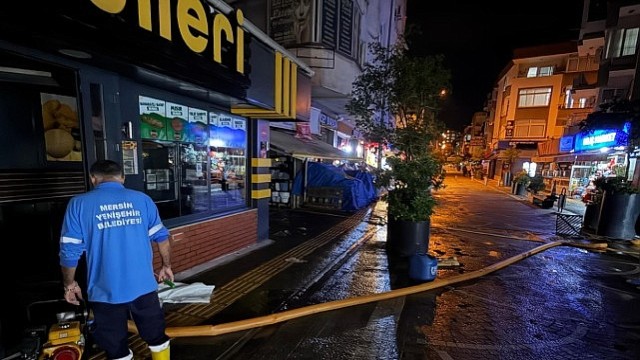 Yenişehir Belediyesi’nden su baskınlarına jet müdahale
