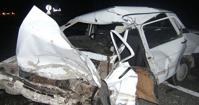 Afyonkarahisar Çay'da Trafik Kazası: 2 Ölü, 6 Yaralı