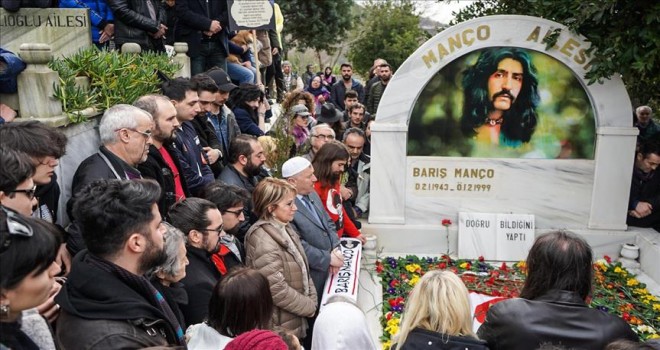 Modern zamanların ozanı: Barış Manço