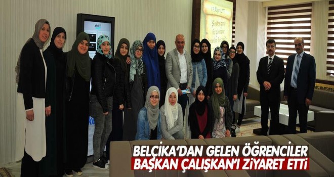 Belçika'dan Gelen Öğrenciler Başkan'ı Ziyaret Etti