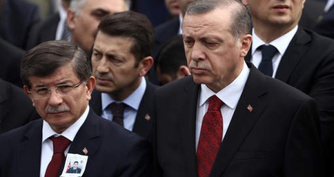 Erdoğan: Kalemini ve konumunu kullanarak, saldırıları 'teşvik edenler' de teröristtir