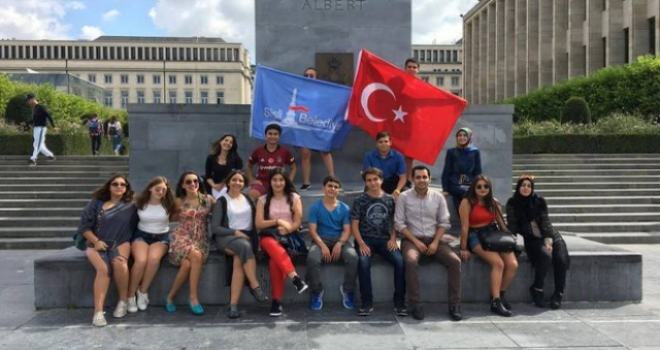 Liseliler Avrupa Parlamentosu'nu Ziyaret Etti