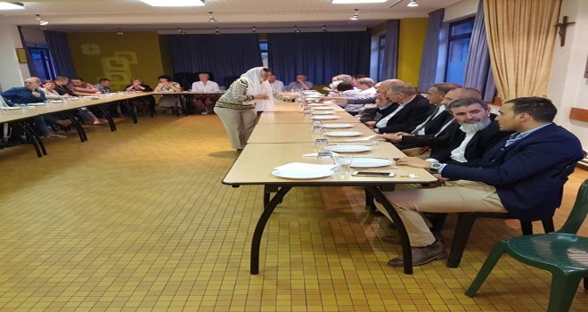 Lokeren’de CD&V partinin seçim listesinde yer alacak olan adaylar iftar yemeği verdi