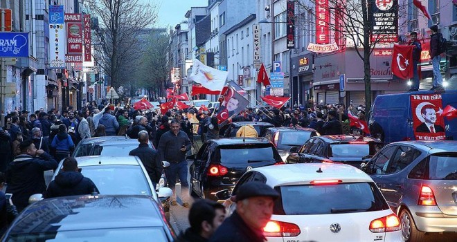 Avrupa ülkelerinde 'evet' kutlaması