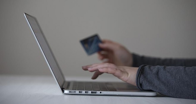 AB'de internet kullanıcılarının yüzde 68'i sanal alışveriş yapıyor