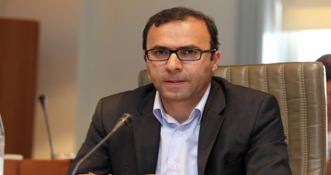 VELİ YÜKSEL: 'BRÜKSEL'E UÇUŞLAR UCUZLAMALI'
