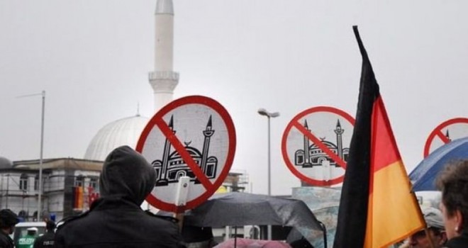 Avrupa İslam'a savaş açtı