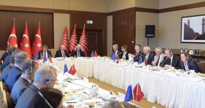 Kılıçdaroğlu Erdoğan'ı büyükelçilere şikayet etti