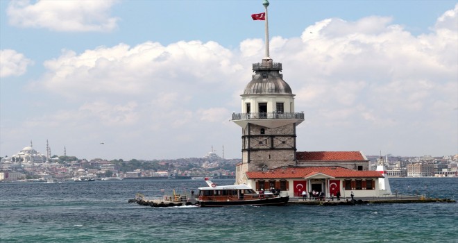 Kız Kulesinde yangın ..